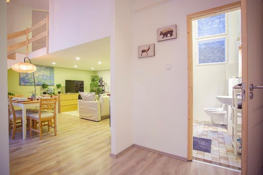 Cosy 2 Bedroom Flat In Akacfa St., Sol Budapešť Exteriér fotografie