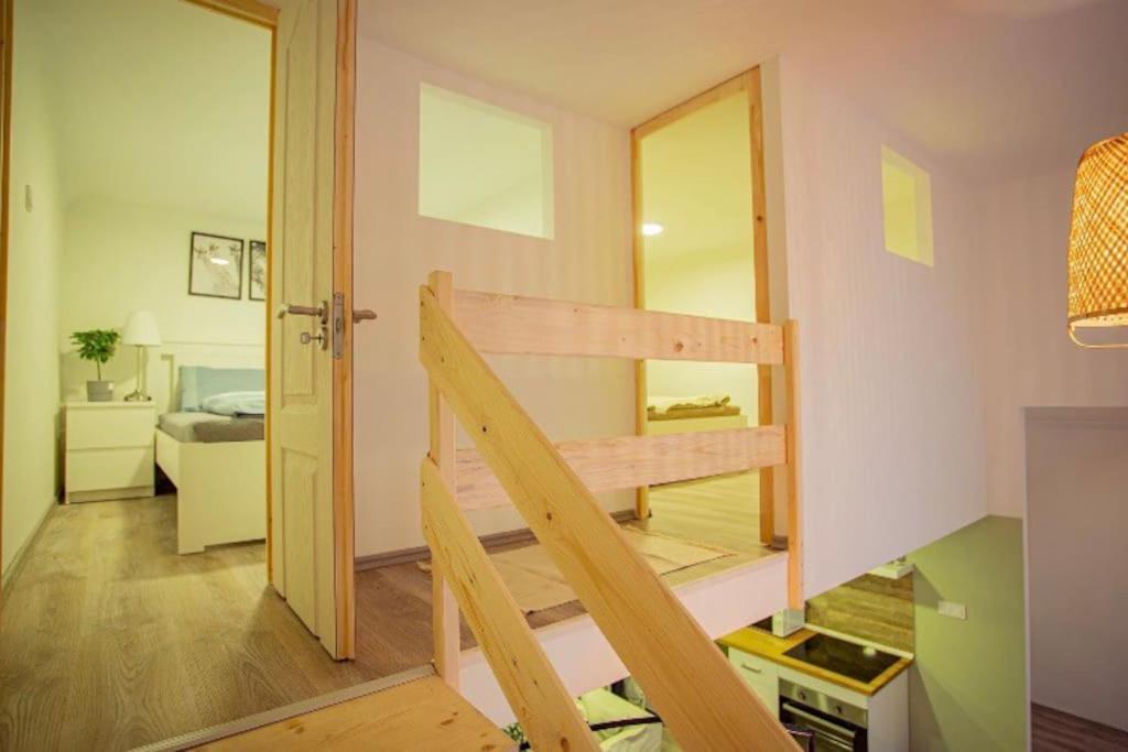 Cosy 2 Bedroom Flat In Akacfa St., Sol Budapešť Exteriér fotografie